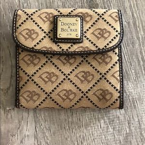Dooney and Bourke wallet